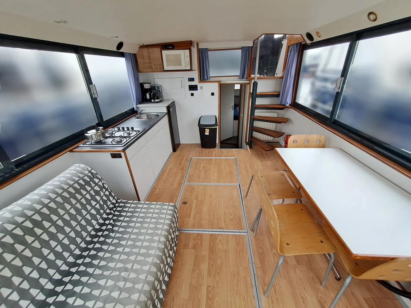 Sunshine - Motor Yacht in Drachten