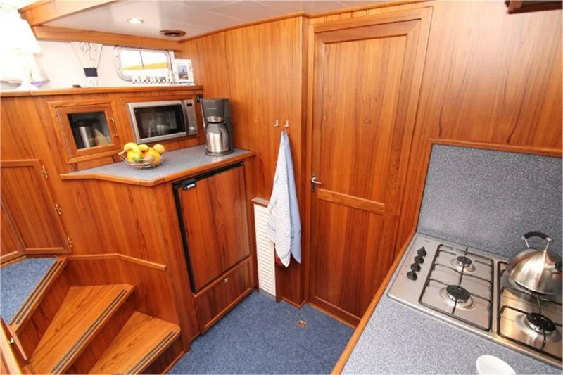 Elaine - Motor Yacht in Woudsend