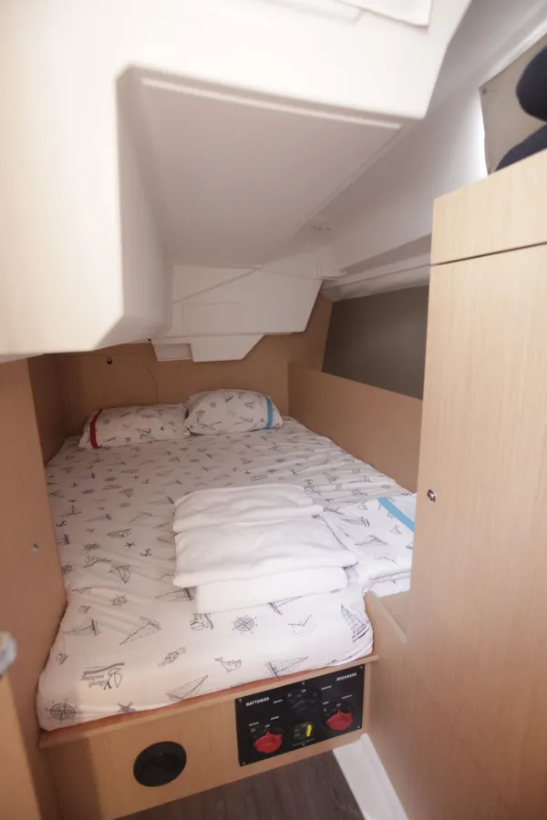 Aft Cabin (port side)