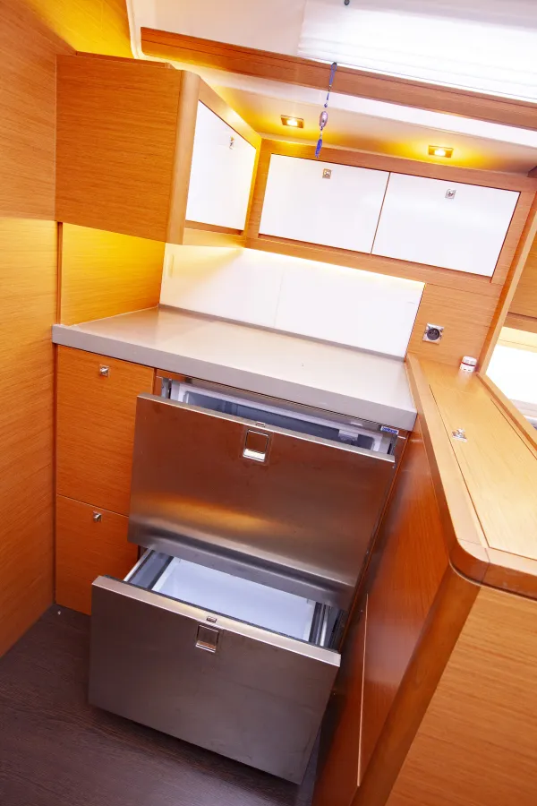 Fridge
