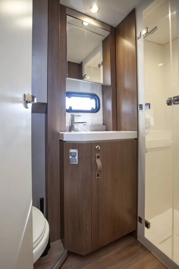 Front WC (port side)