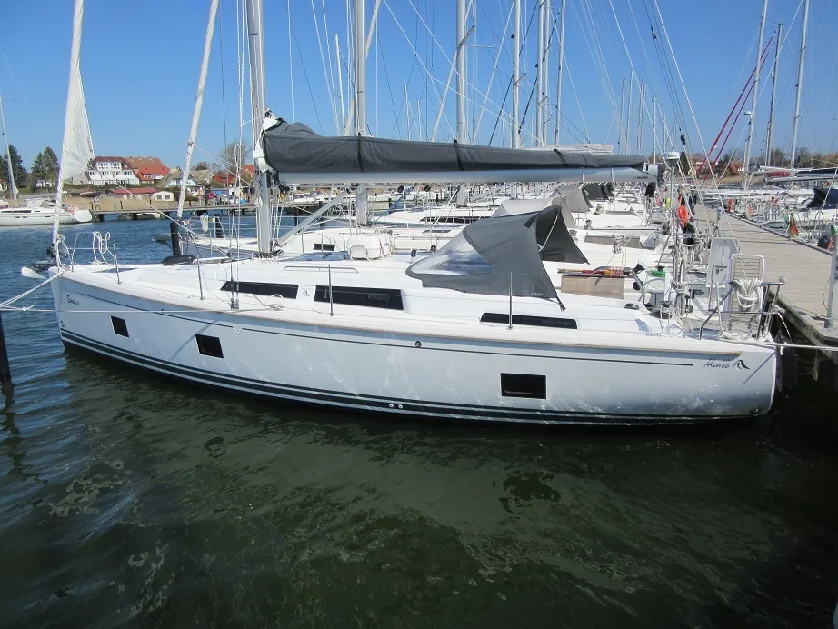 Nine - Sailboat in Stockholms län