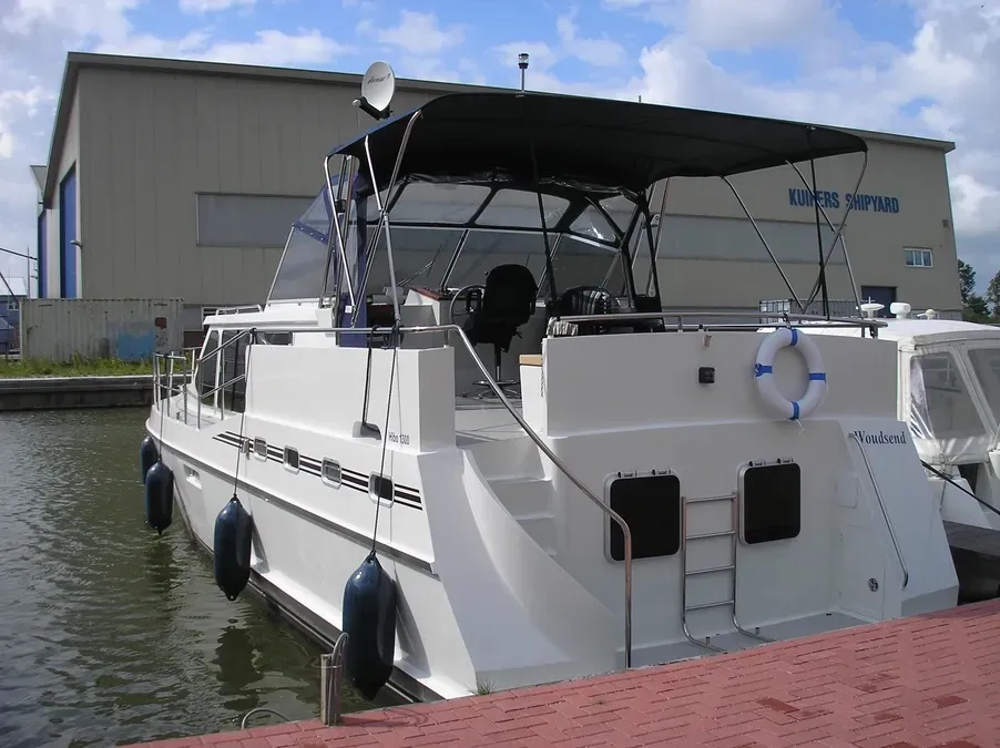 Emma - Motor Yacht in Woudsend