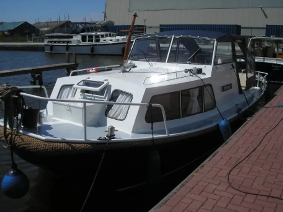 Roosje - Motor Yacht in Woudsend