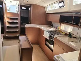 Anemos (A/C , Generator 8kVA, Solar Panels, Bow Thruster, BBQ)