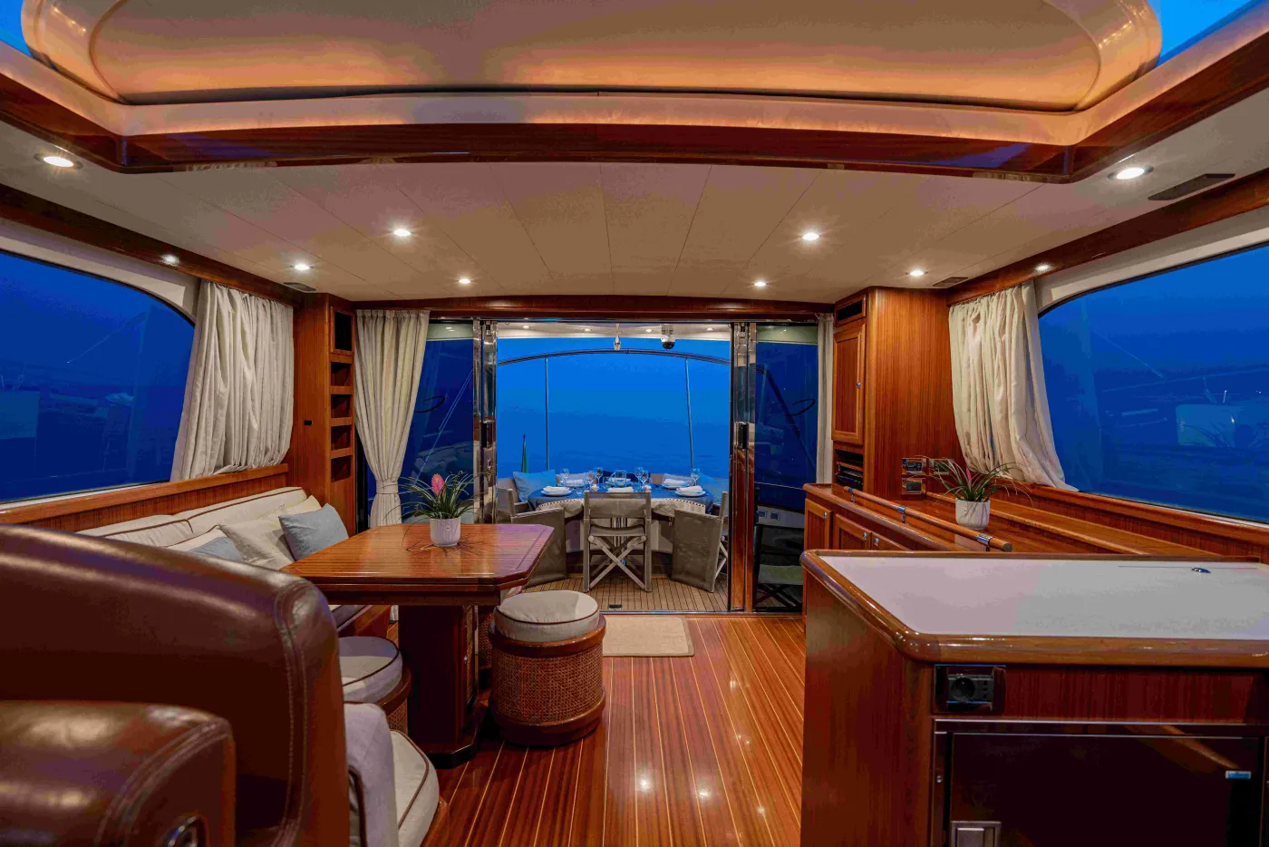 Magistra - Motor Yacht in Castellammare di Stabia