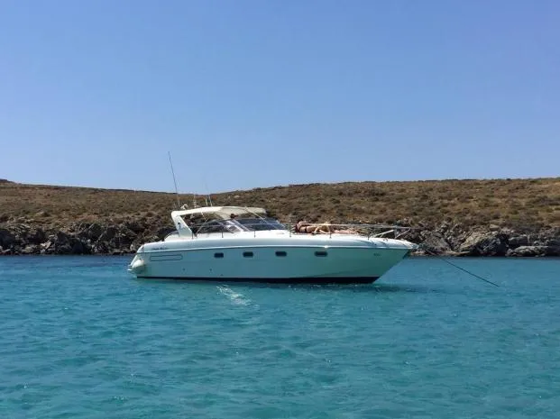 Iris - Motor Yacht in Kamares