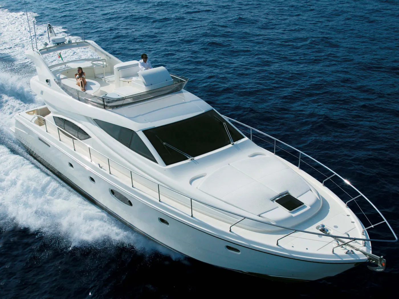 The Boat - Motor Yacht in Panaji