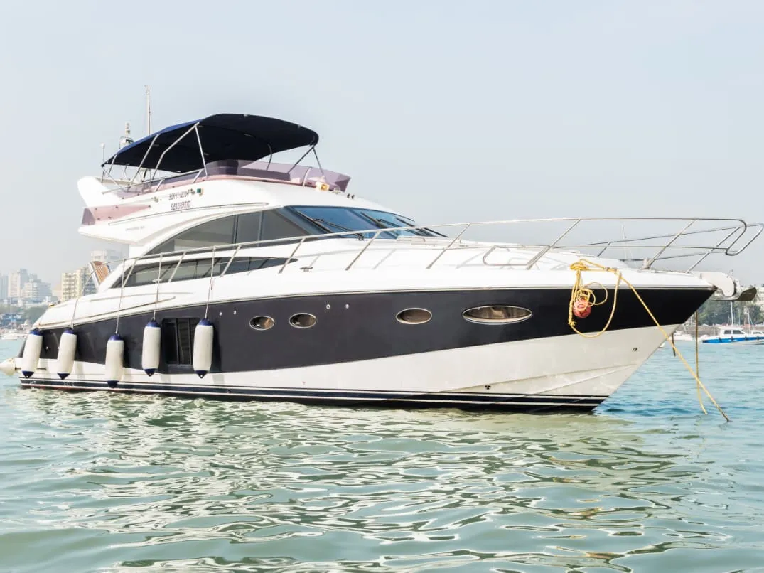 Nefertiti - Motor Yacht in Panaji