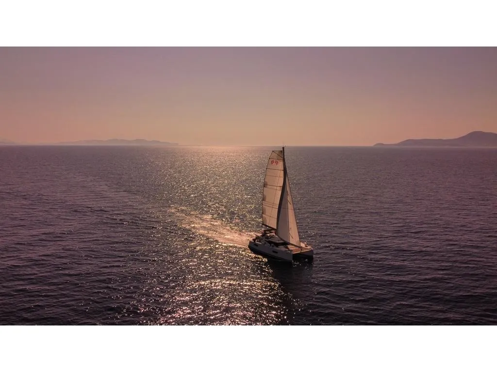 SEA ENERGY III - Katamaran içinde Alimos