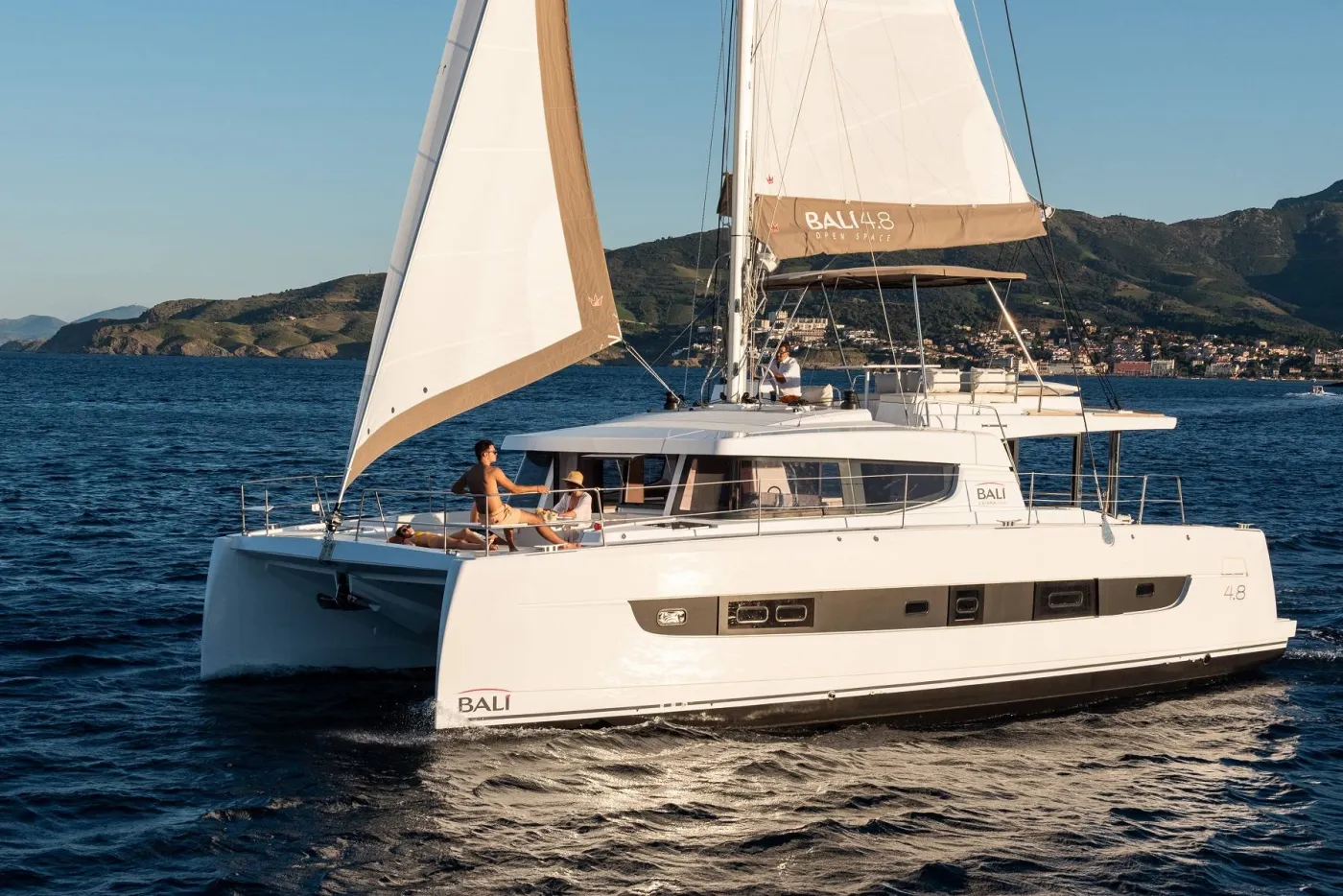 S U R I N A - Catamaran in Palermo