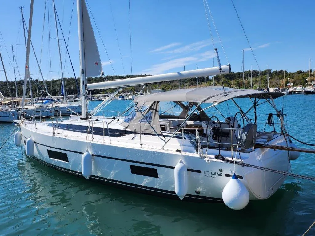 Wahlheimat - Sailboat in Primošten