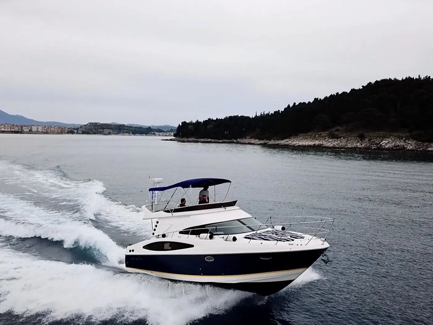 Lady B - Motor Yacht in Mpenitses