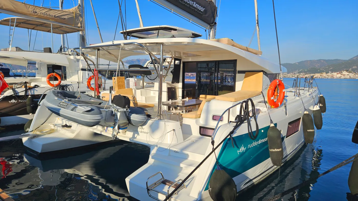 Mare - Catamaran in Sarıana