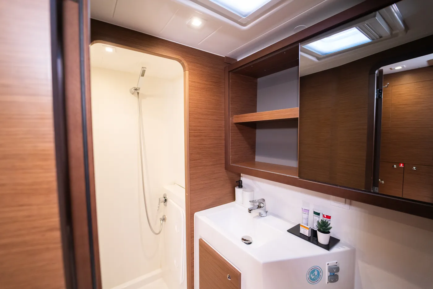 Meraki - Catamaran in Karagözler