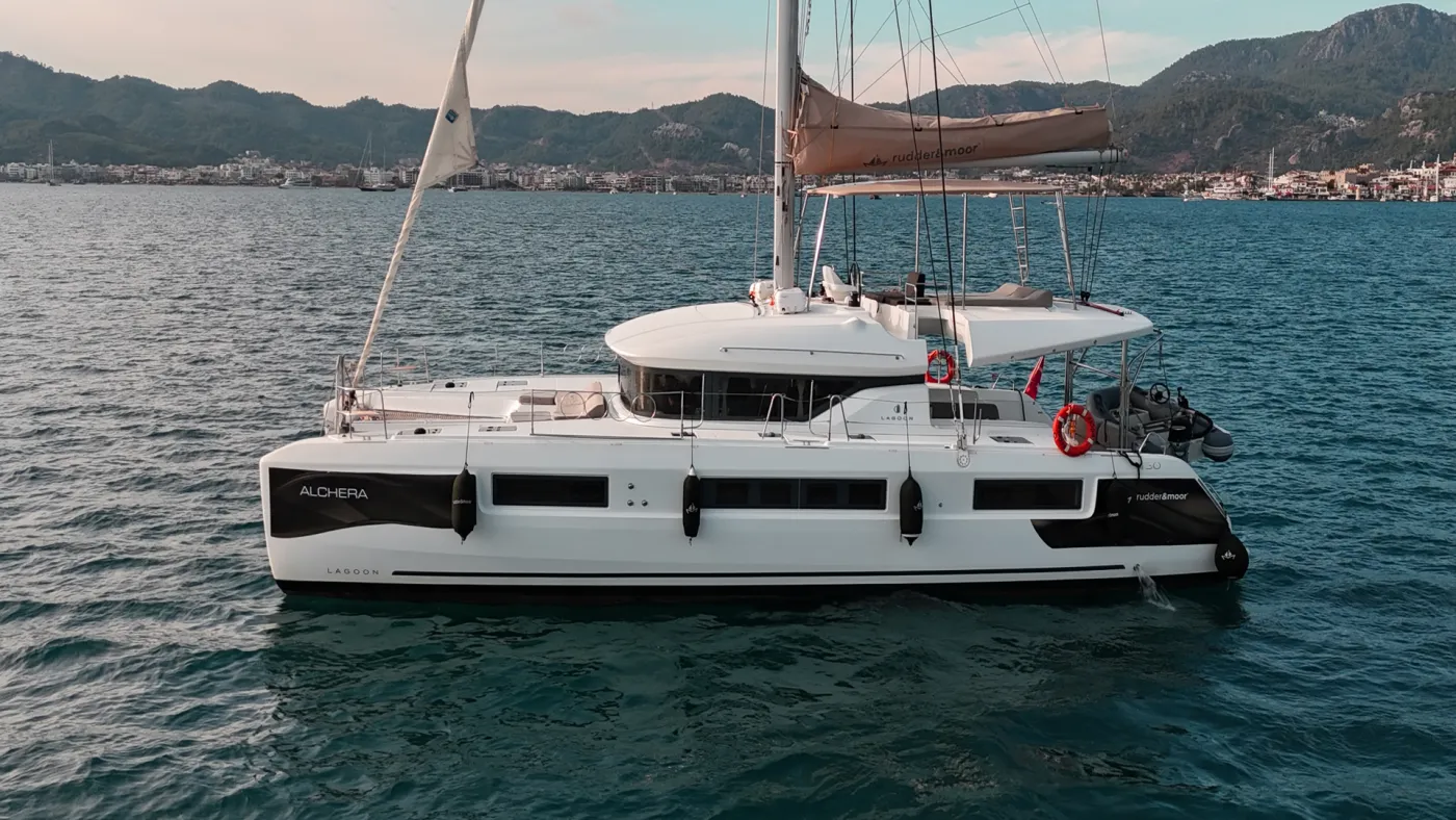 Alchera - Catamaran in Sarıana