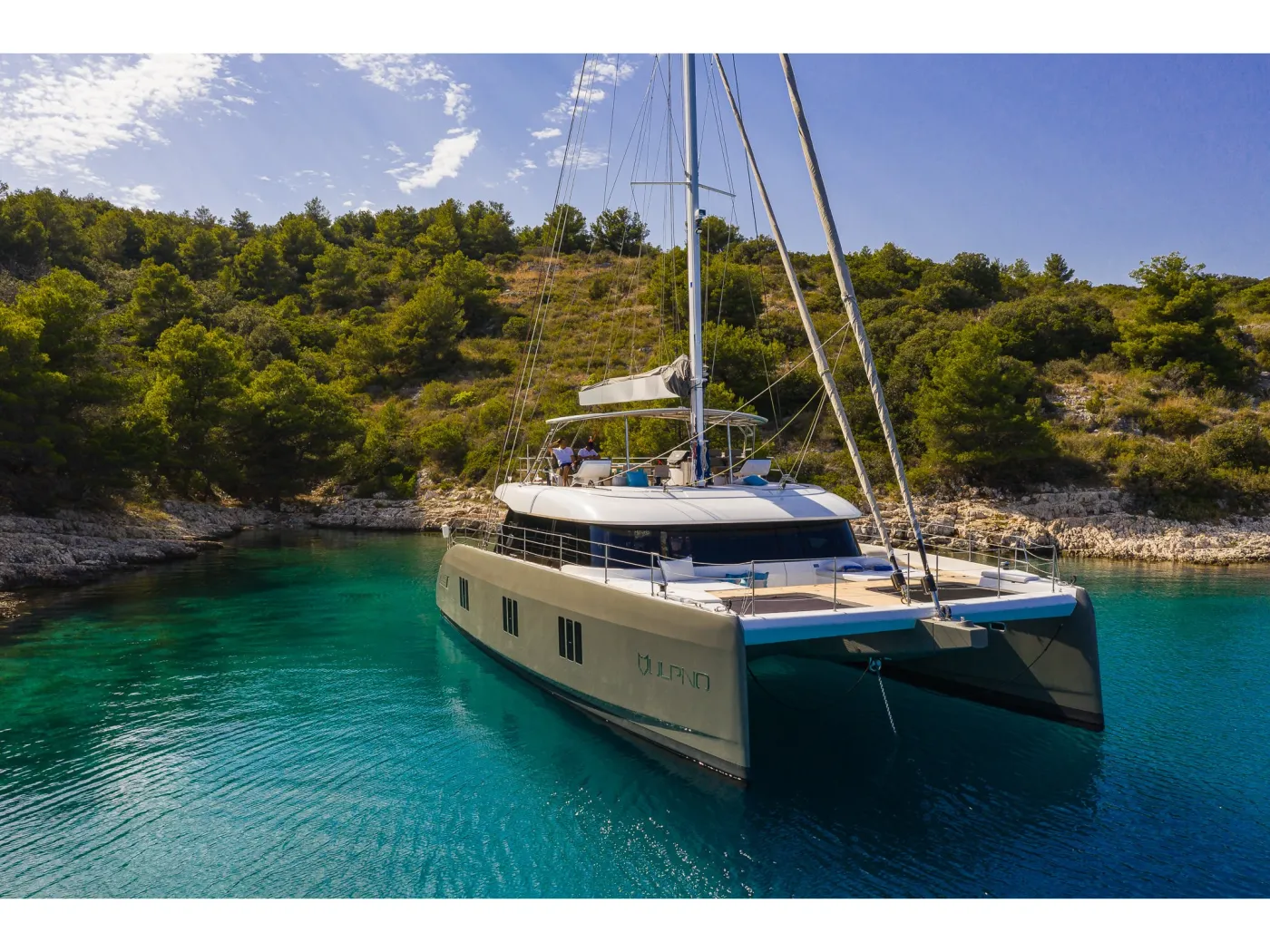 VULPINO - Catamaran in Kaštel Gomilica