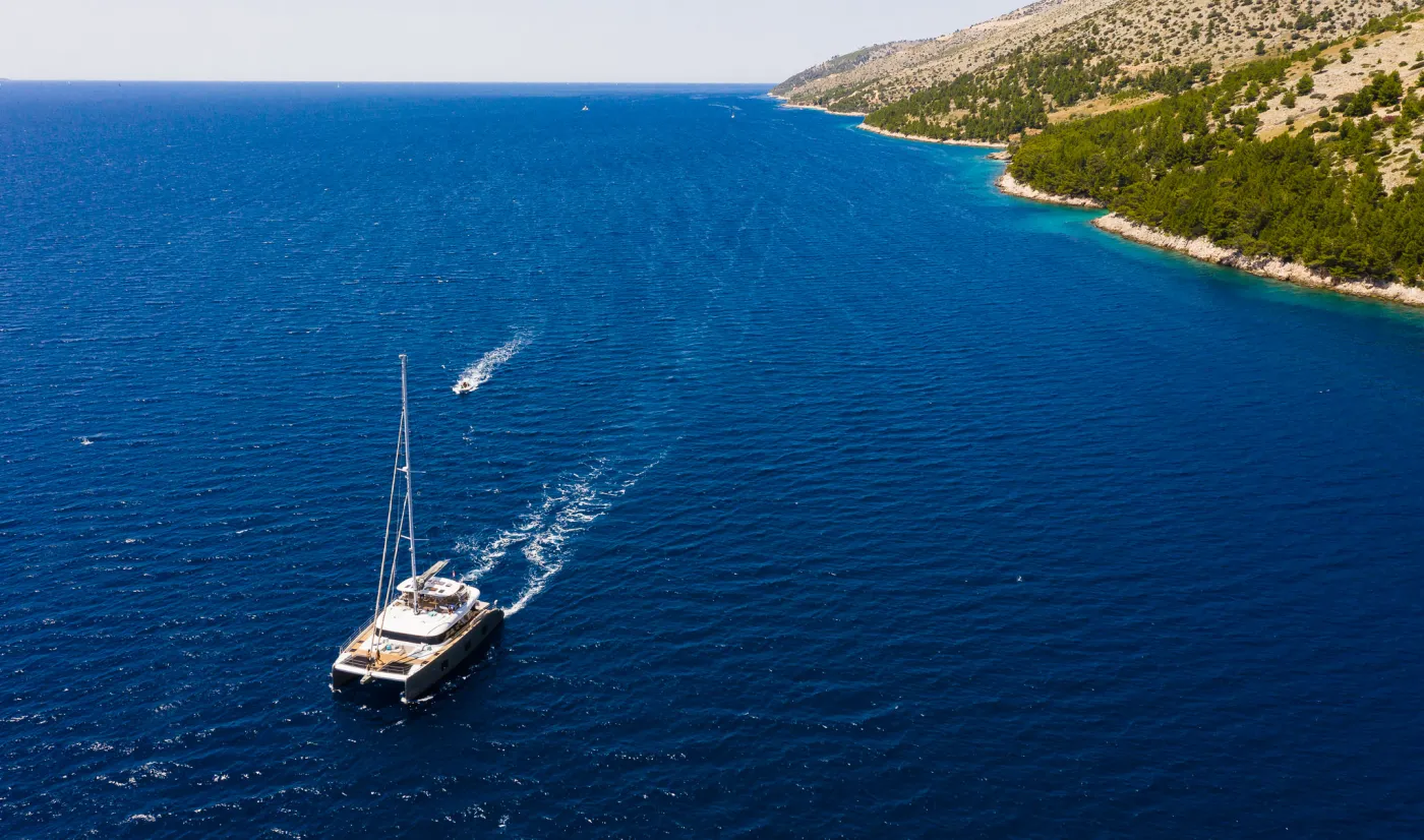 VULPINO - Catamaran in Kaštel Gomilica