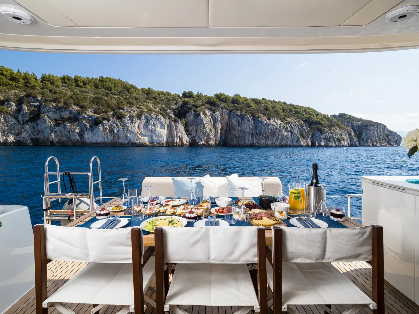 SOLITAIRE - Catamaran in Kaštel Gomilica