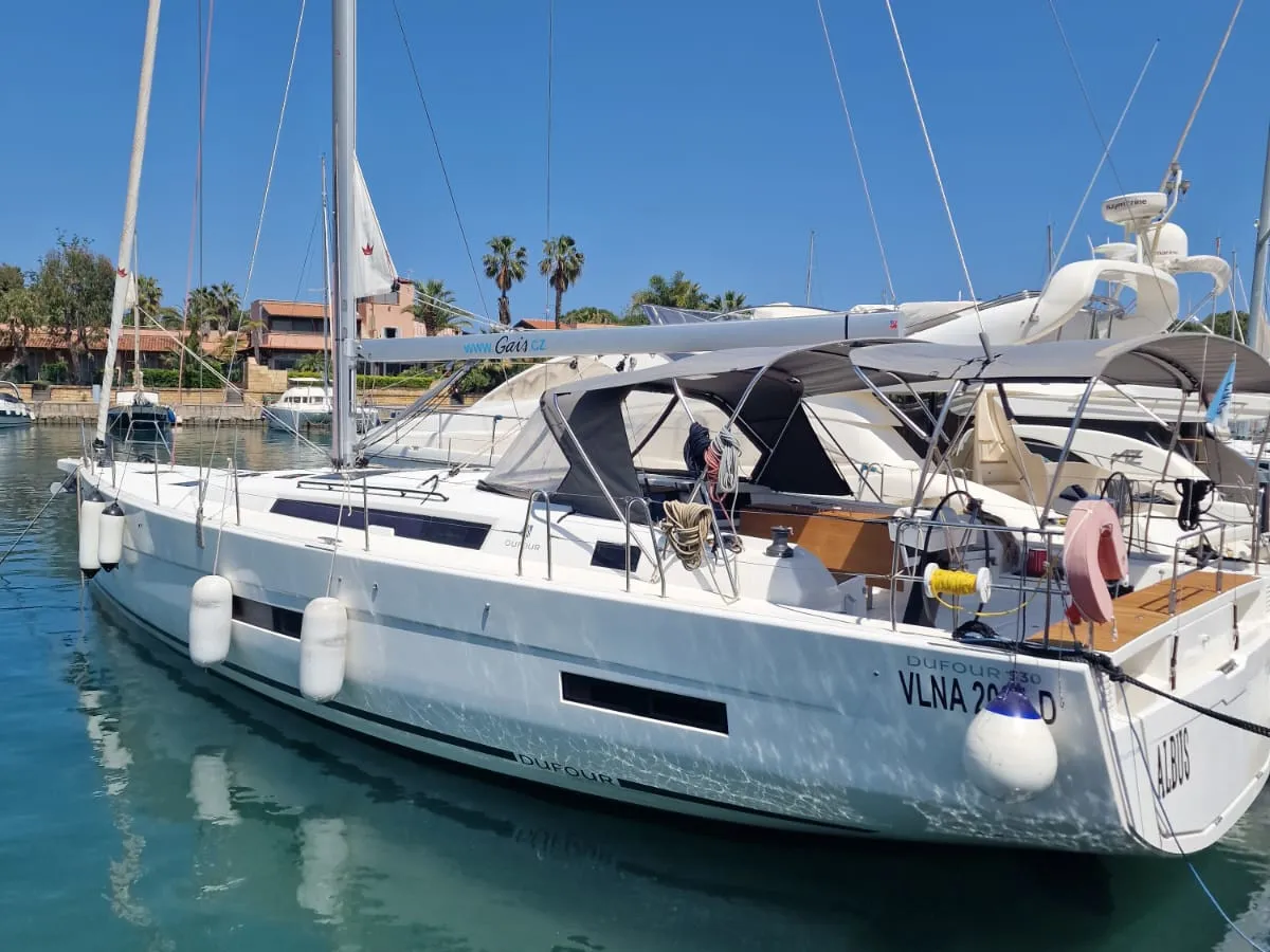 Albus - Sailboat in Tonnarella