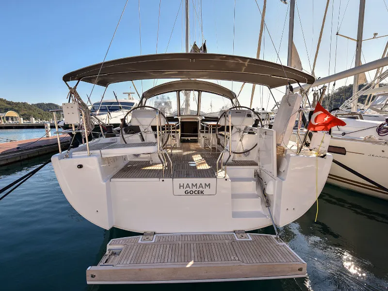 HAMAM - Sailboat in Karagözler