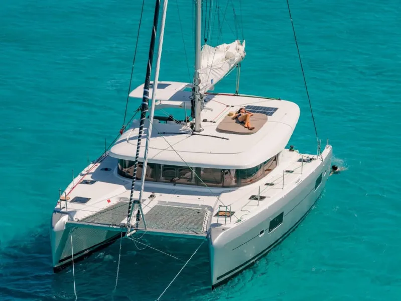 MIO - Katamaran içinde Lefkada