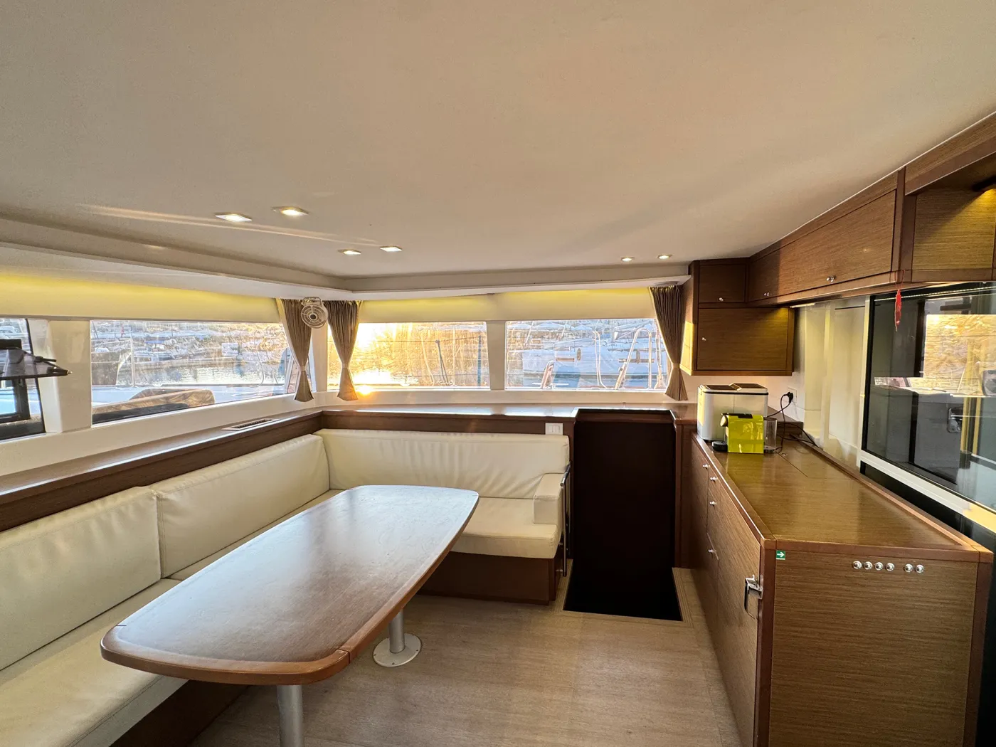 Saga - Catamaran in Nikiana