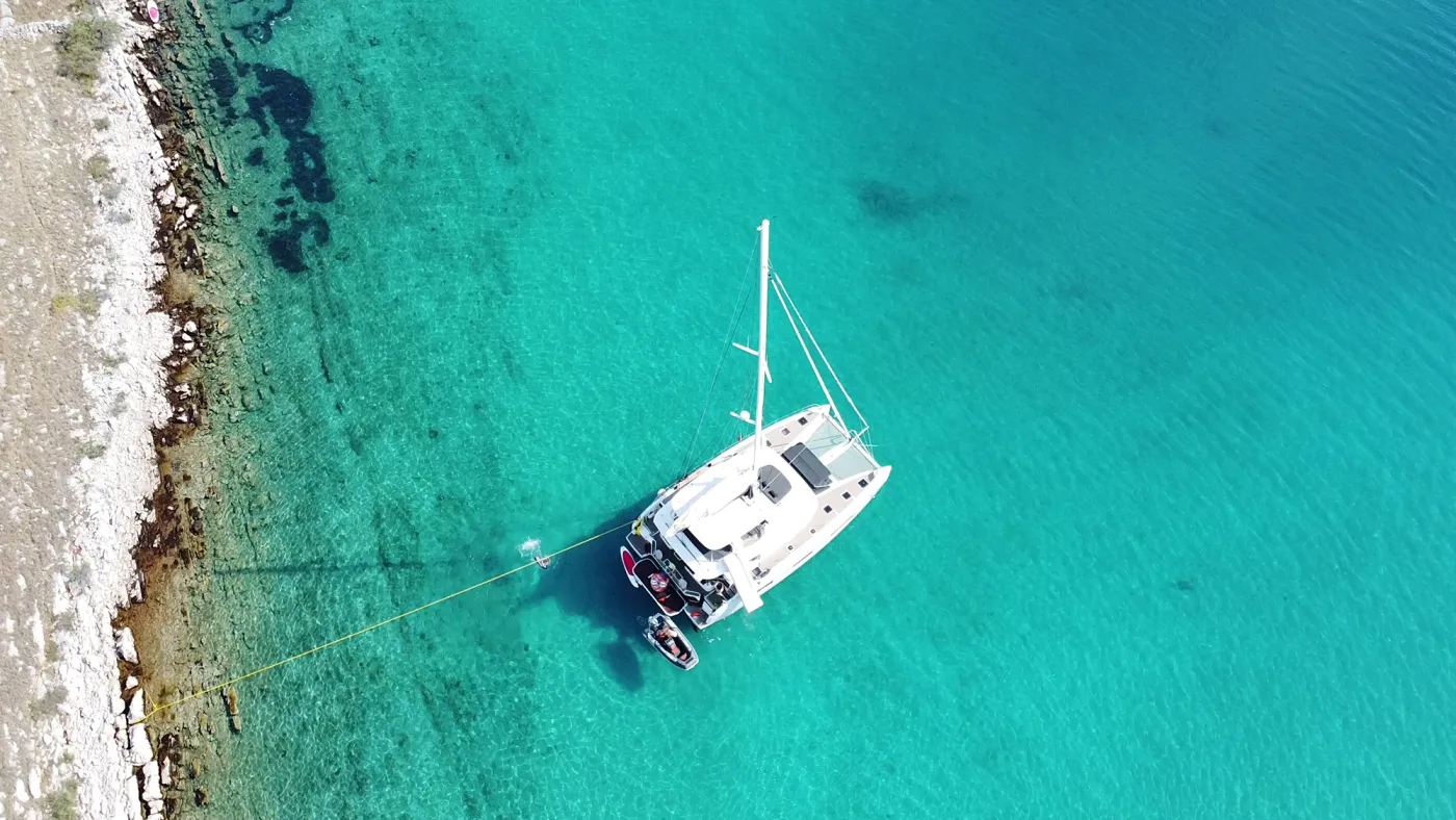 TRI-WING - Catamaran in Kaštel Gomilica