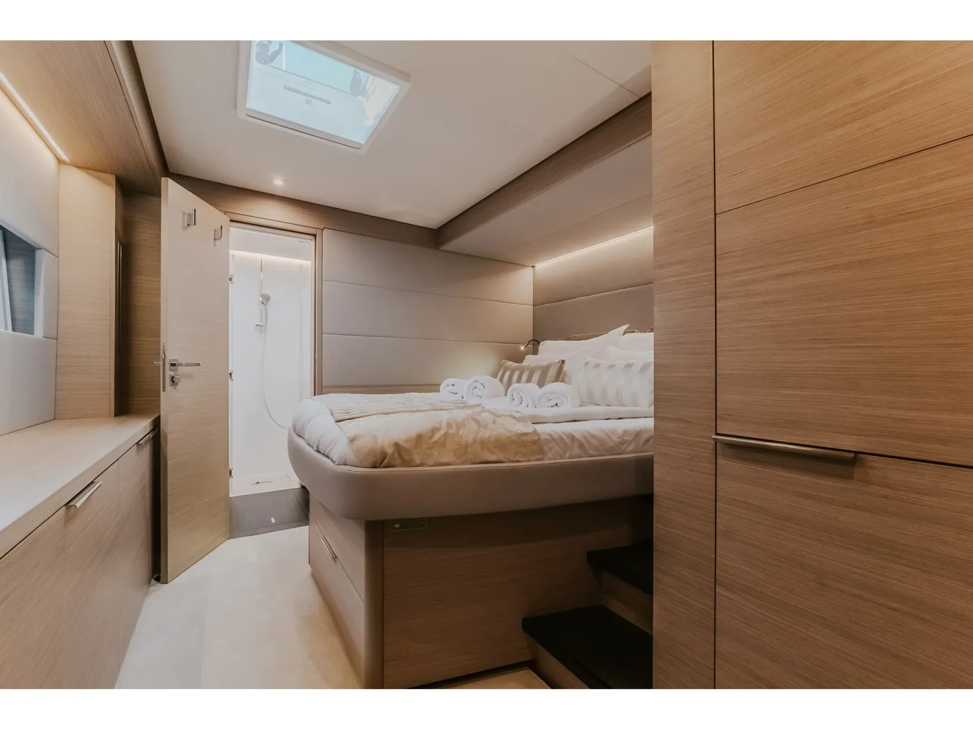 TRIWING OSSUS - Catamaran in Kaštel Gomilica