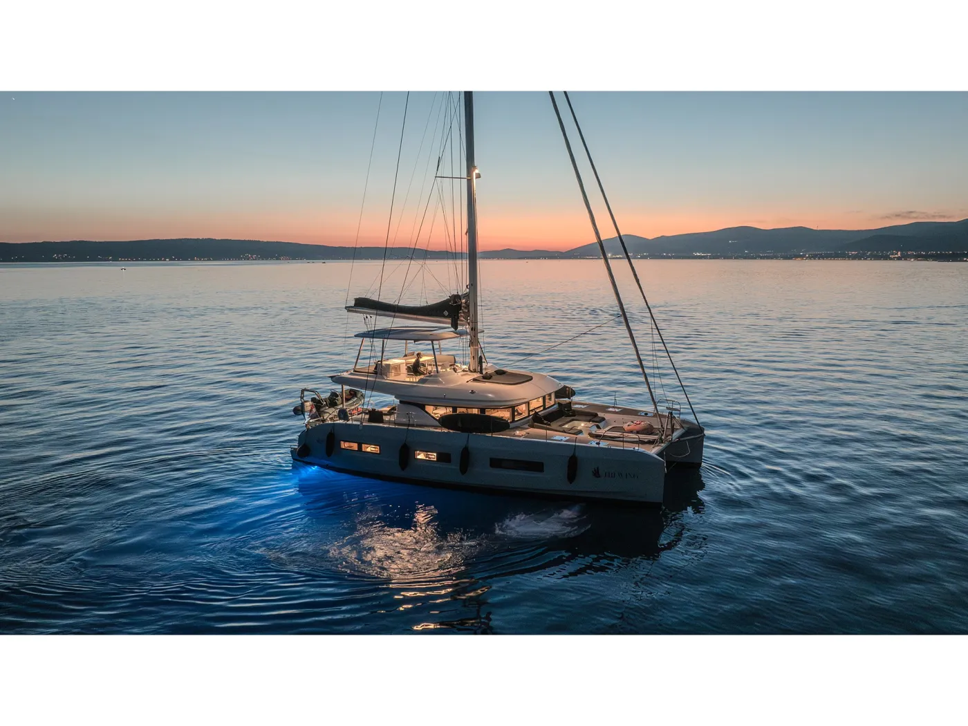 TRIWING OSSUS - Catamaran in Kaštel Gomilica