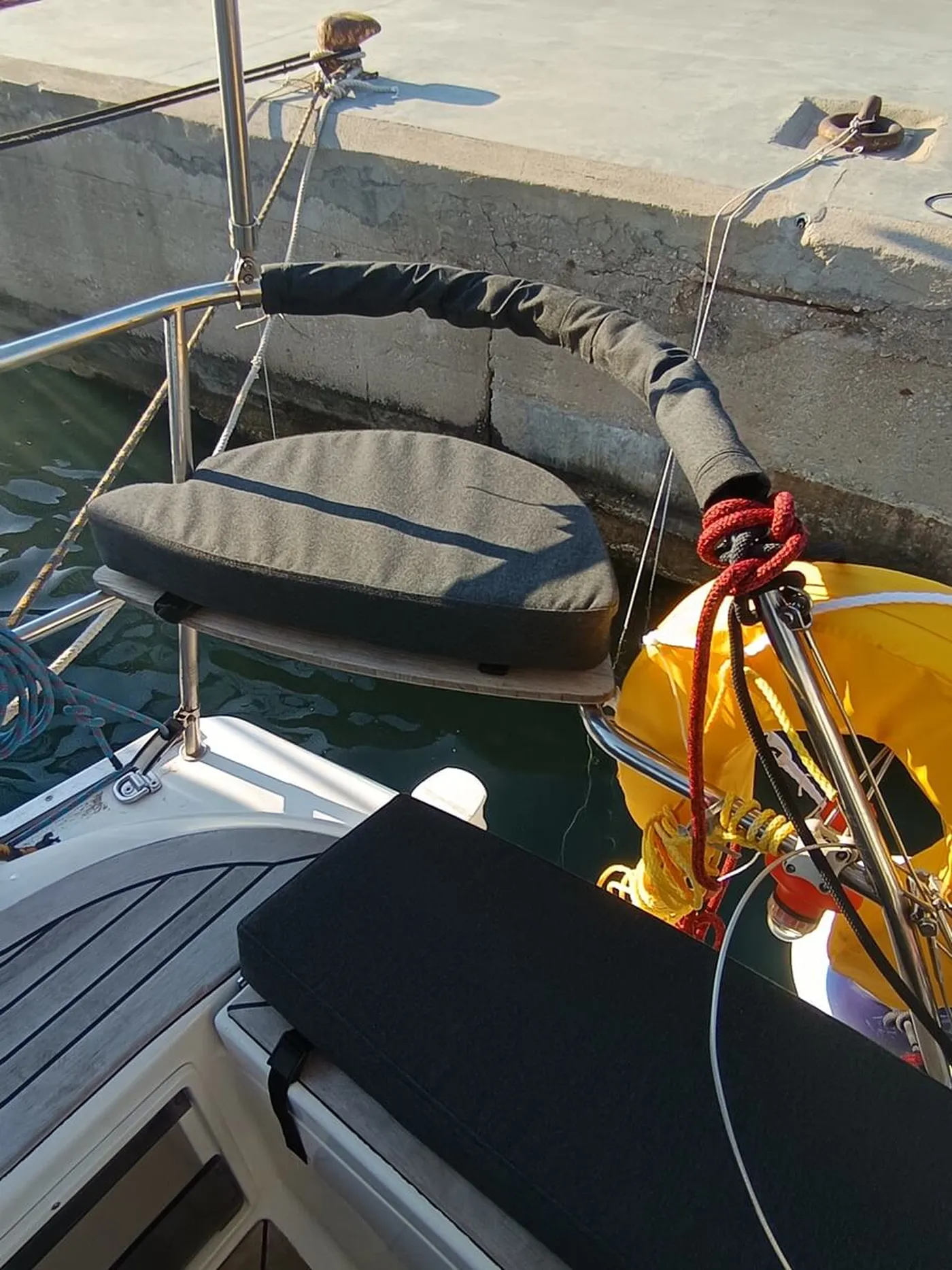 Okea Iris - Sailboat in Lavrio