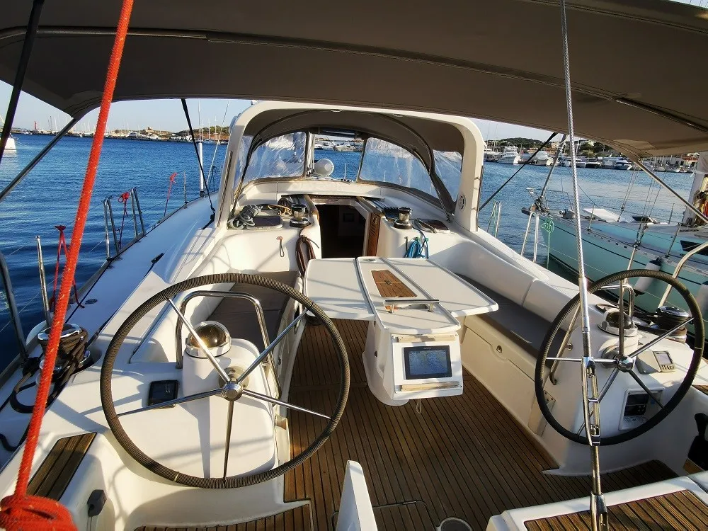 Seladon II - Sailboat in Lavrio