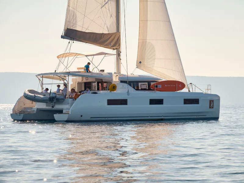 CONSTELLATION - Katamaran içinde Trogir