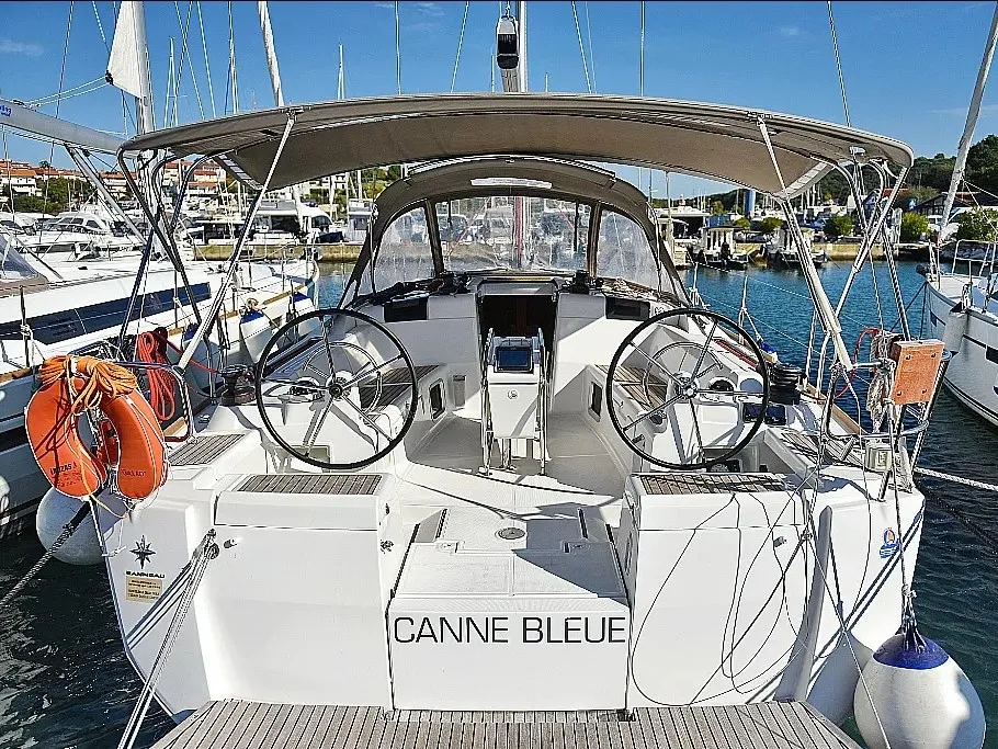 Canne Bleue - Sailboat in Rodos