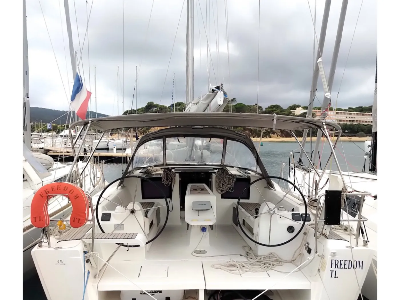 Freedom - Sailboat in Alimos