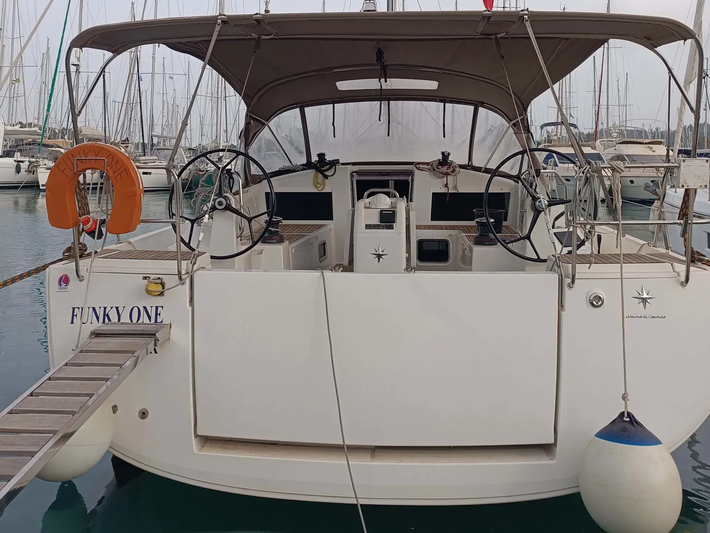 Funky One - Sailboat in Kontokali