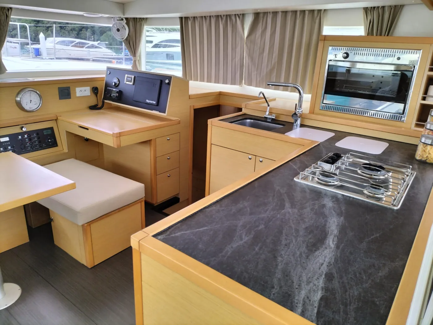 Eos - Catamaran in Tambon Pa Klok