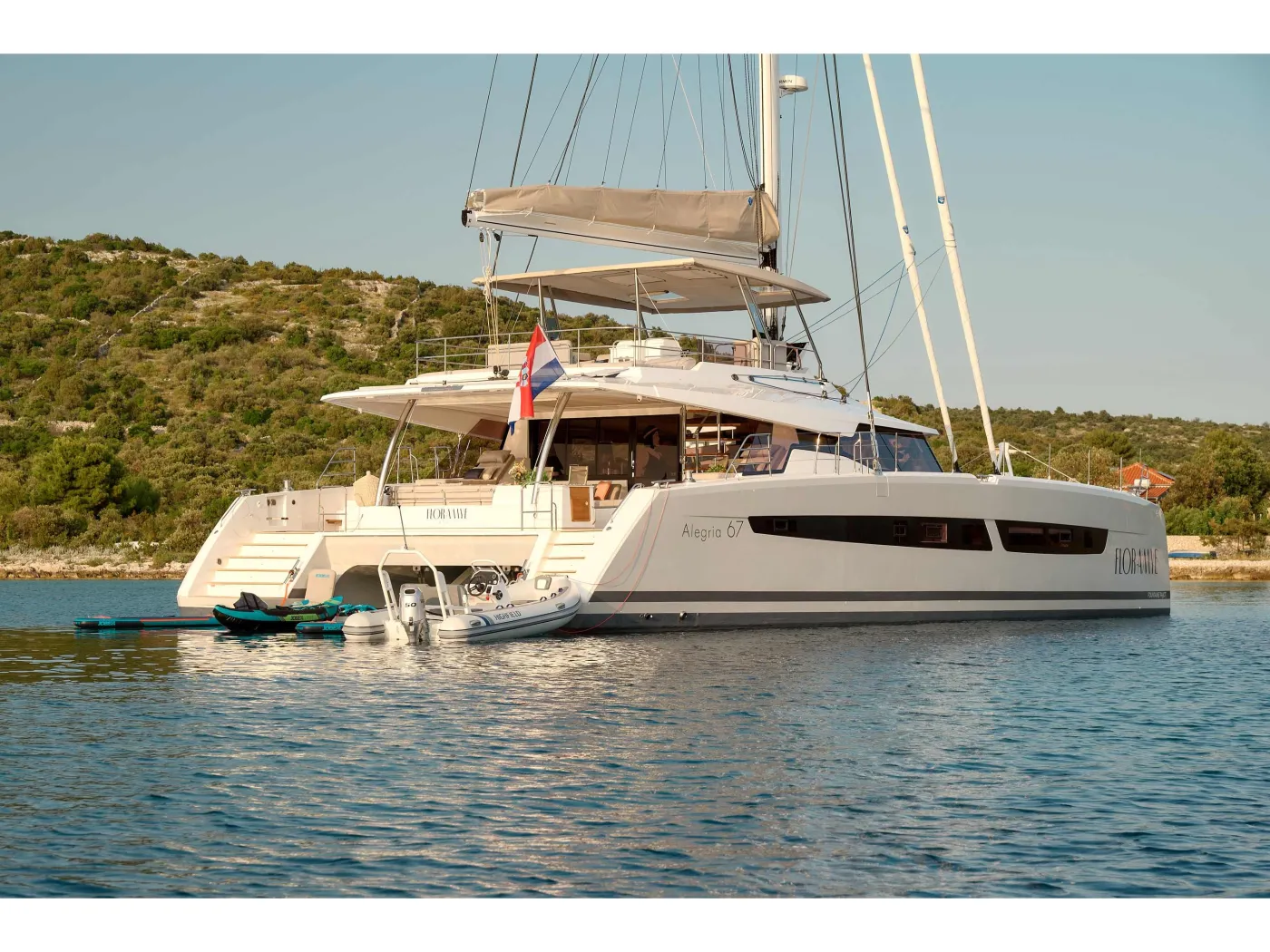 Premium + - Katamaran içinde Trogir