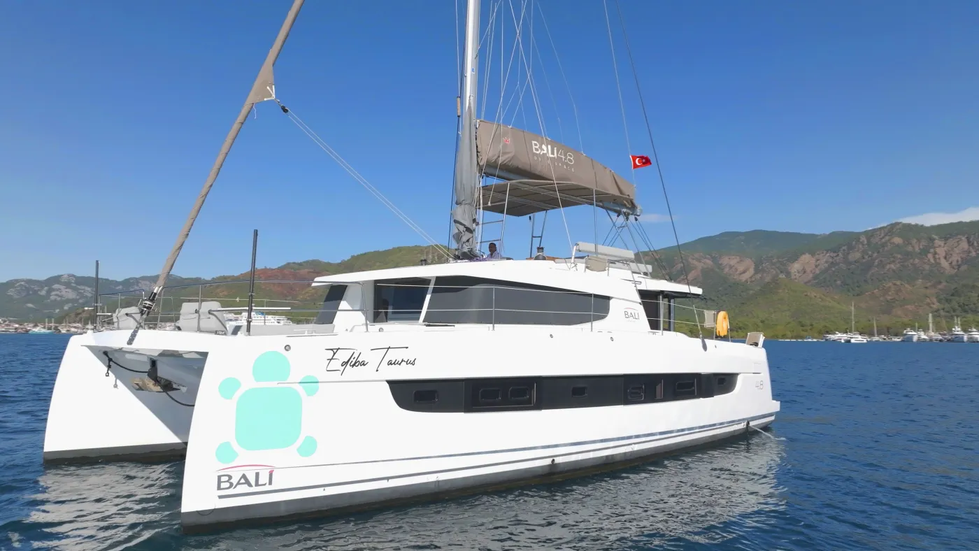 Taurus - Catamaran in Sarıana