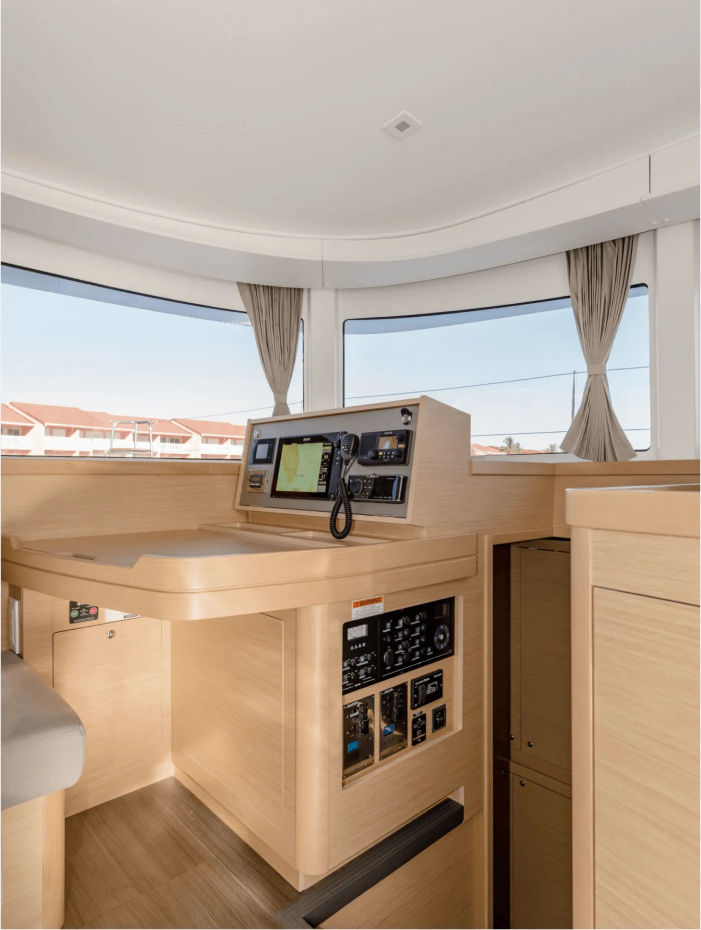 HeyBlue - Catamaran in Paros