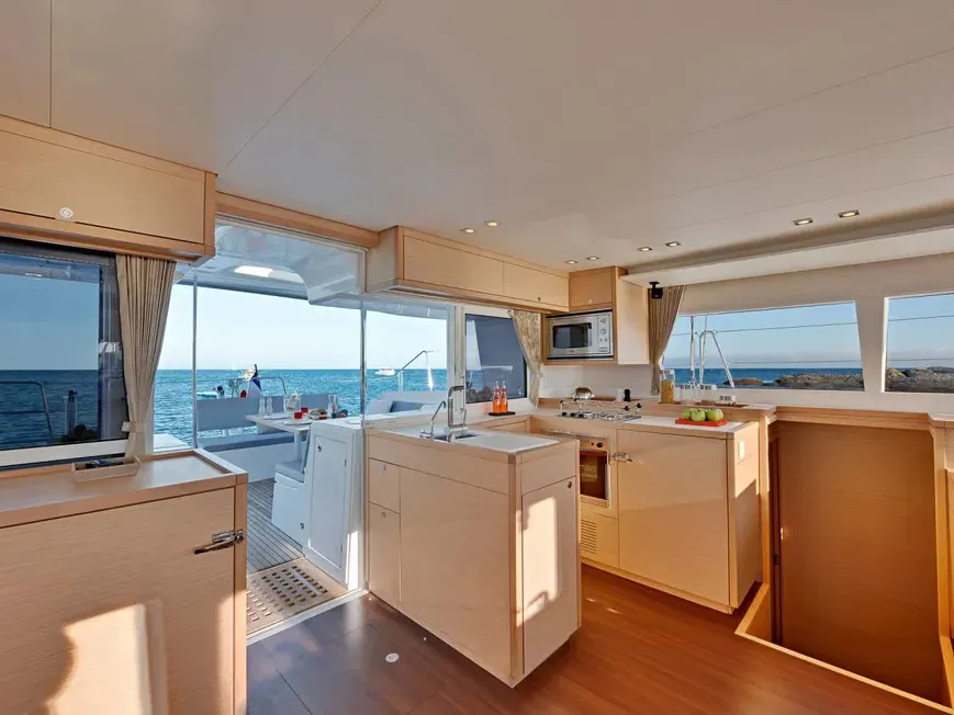 Fluffy - Catamaran in Lefkada
