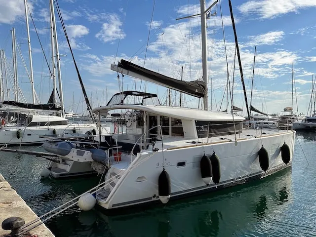 Stefania - Catamaran in Alimos