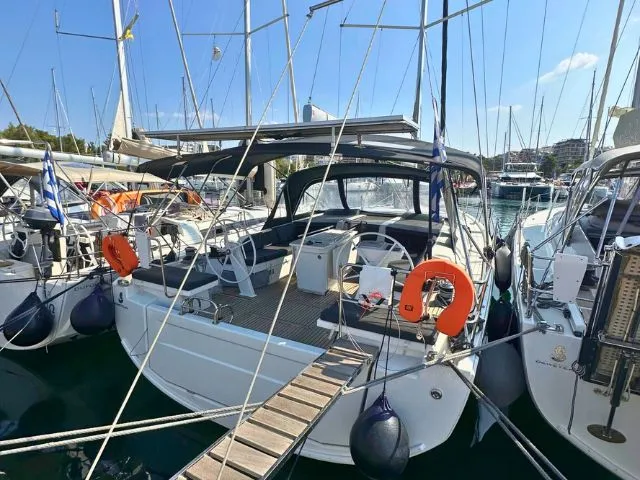 Ilia - Sailboat in Alimos