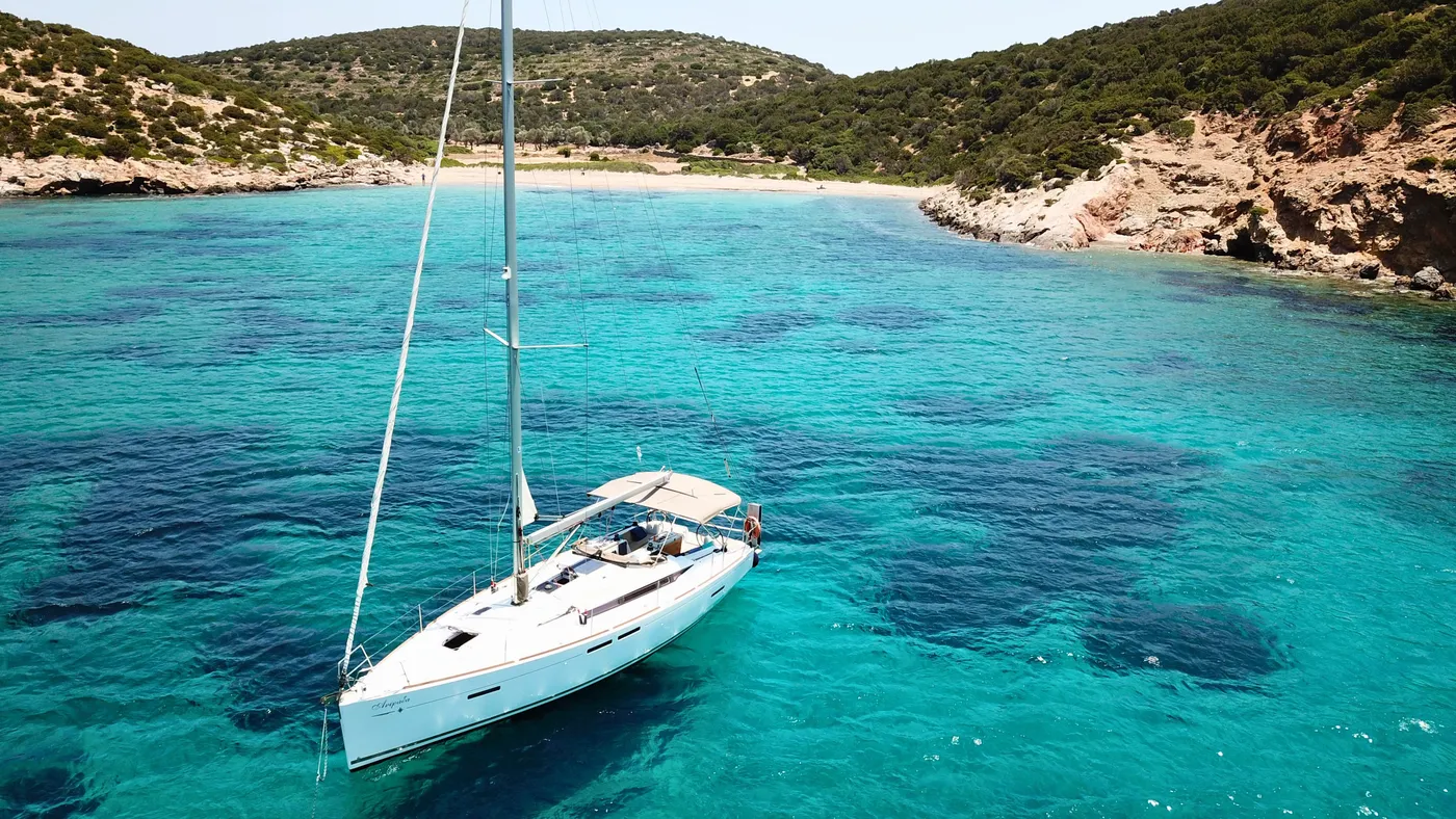 Anerada - Sailboat in Alimos