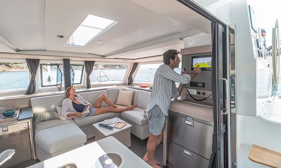 Kebitree - Catamaran in Alimos