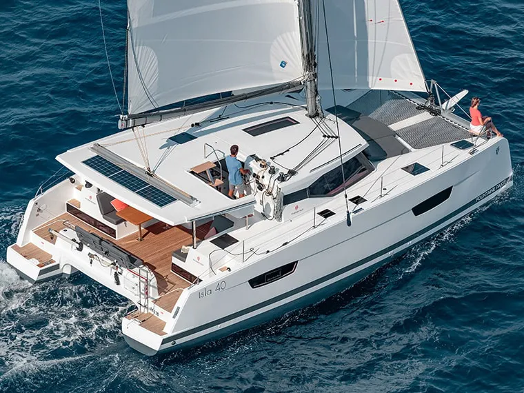 Kebitree - Catamaran in Alimos