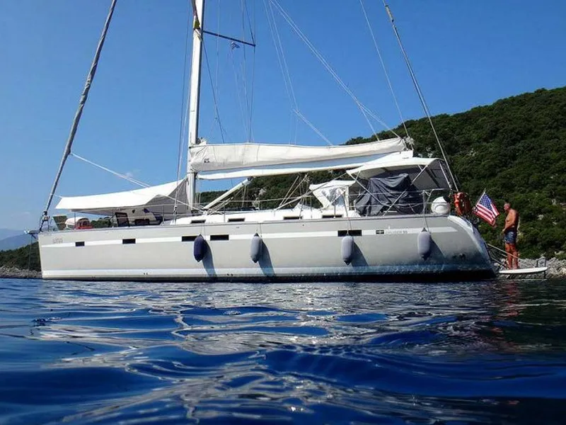 Little Secret - Sailboat in Alimos