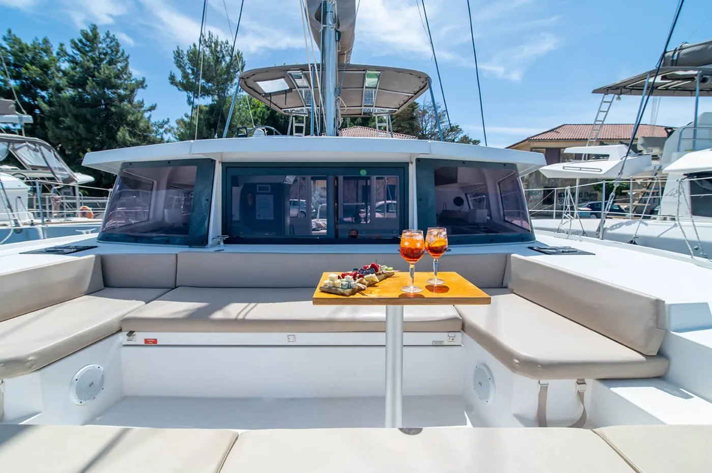 BAL4.1-20-C - Catamaran in Lefkada