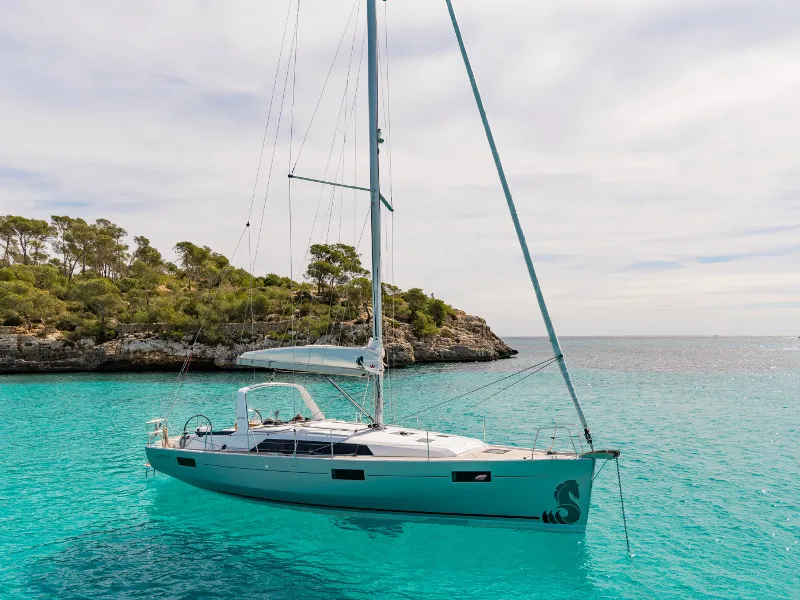 Black Lion - Sailboat in Alimos