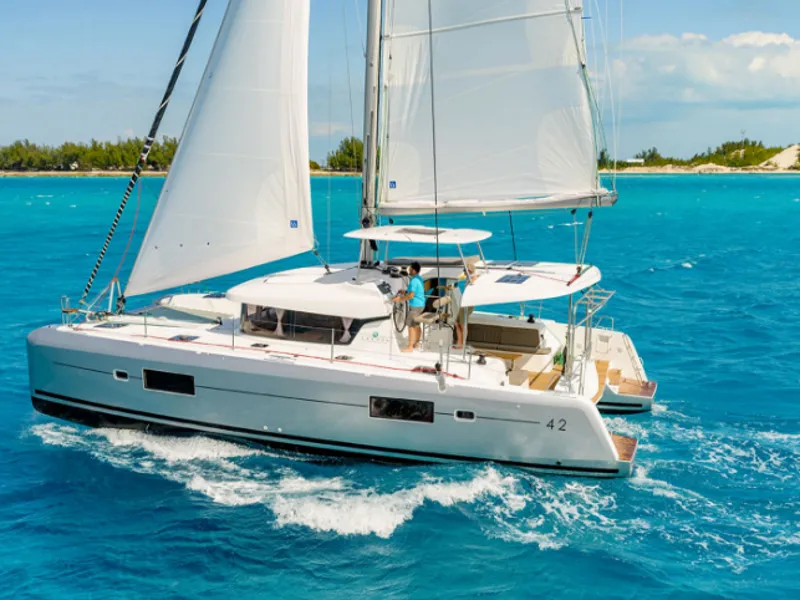 No Name: Master Cabin #1 (Cabin Charter 2 pax) FULLY CREWED, ALL EXPENSES - Catamaran in Lefkada